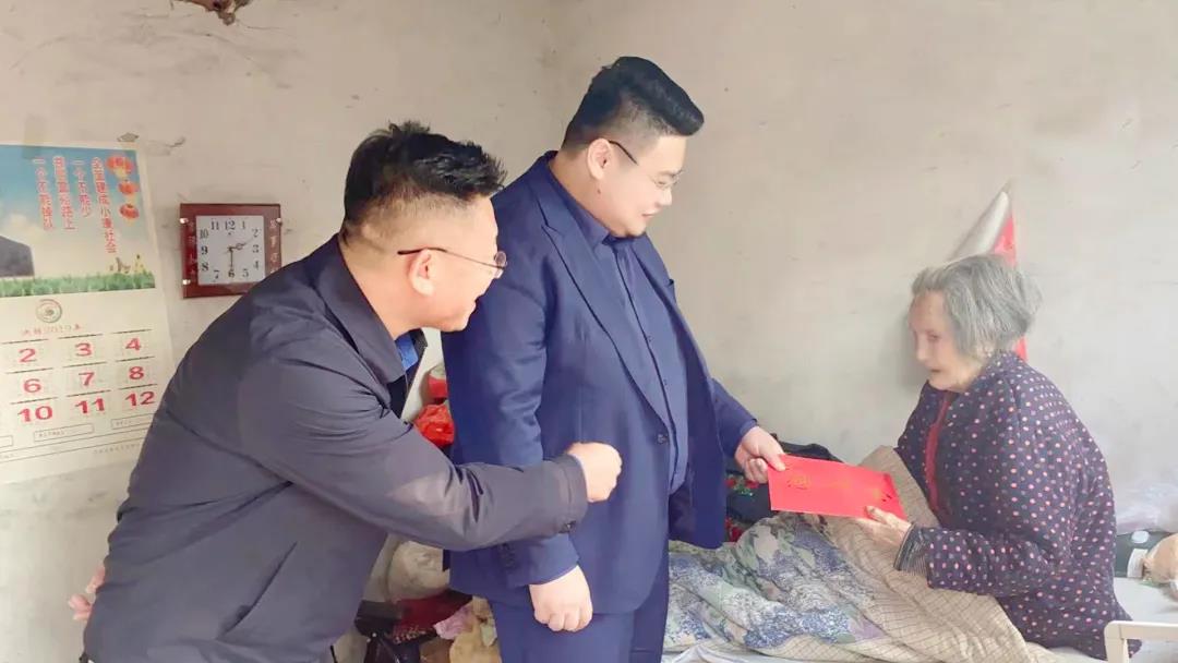 夕陽無限好，敬老情更濃——東岳機械走訪百歲老人