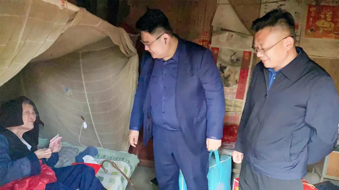 夕陽無限好，敬老情更濃——東岳機械走訪百歲老人