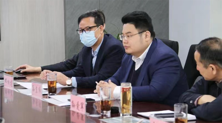 臨沂市金融監(jiān)督管理局楊主任一行蒞臨東岳機械做企業(yè)上市調研指導 臨沂市金融監(jiān)督管理局楊主任一行蒞臨東岳機械做企業(yè)上市調研指導